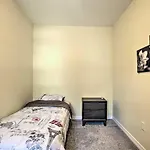 Philly Townhome With Gas Grill About 5 Mi To Dtwn!