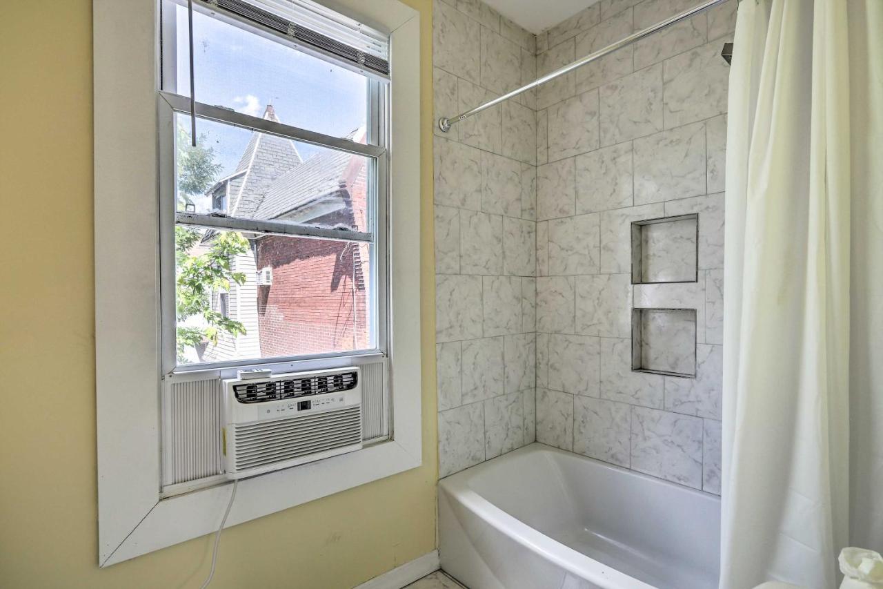 Philly Townhome With Gas Grill About 5 Mi To Dtwn! Holiday home